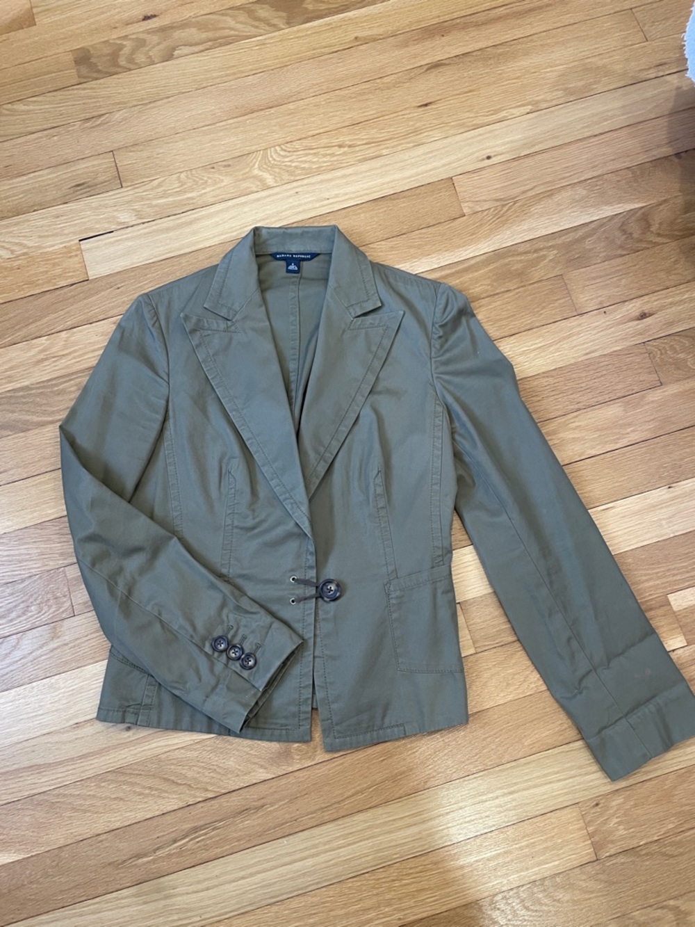 Banana Republic Olive Tailored Single-Button Blazer, Army Green size 4